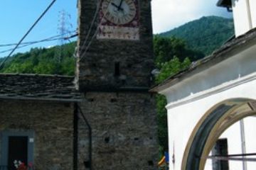 Immagini e angoli di Ingria - Piazza della chiesa